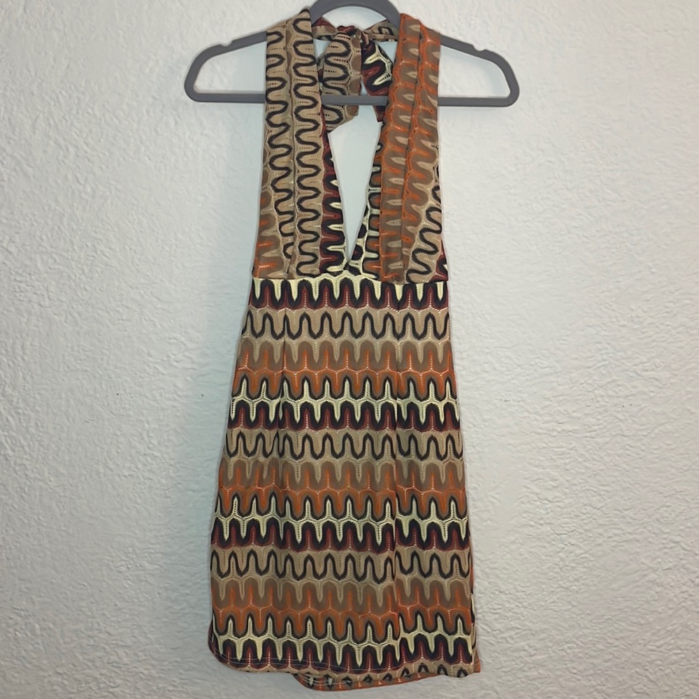 Patterned v-neck halter dress